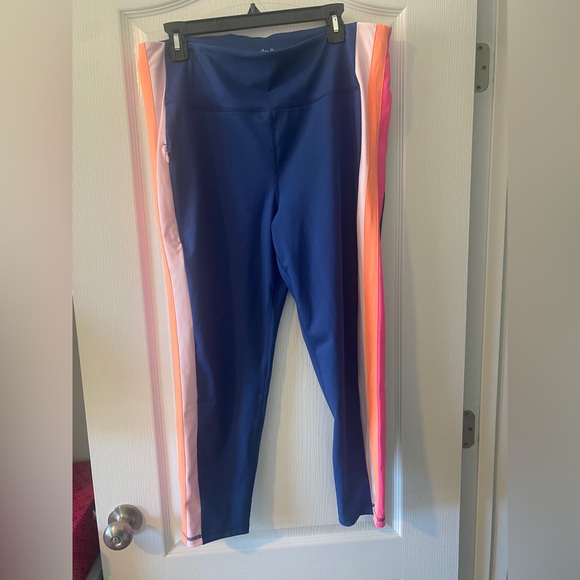 NWT Luxletic Leggings - Picture 2 of 5